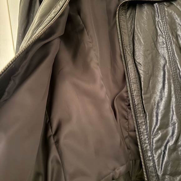 Leather jacket - Picture 4 of 5